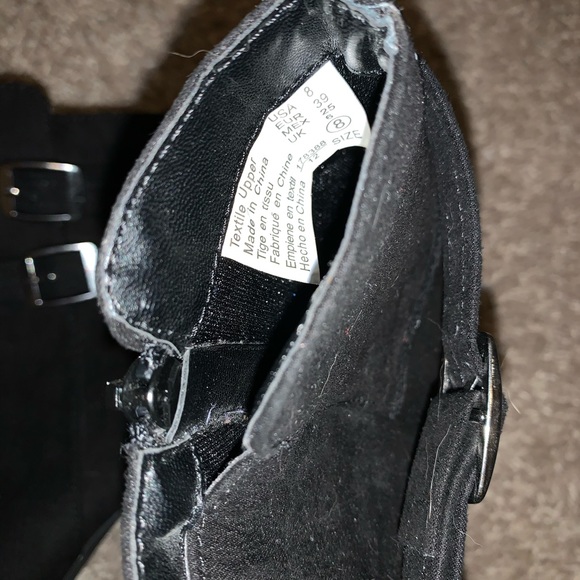 Black booties size 8 - Picture 3 of 4